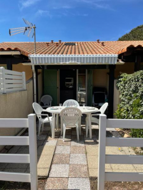 Pavillon idéal famille avec piscine 800m des plages 4LHA60